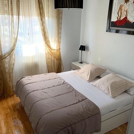 Apto Alma Parking Y Piscina Gratis Zaragoza Exterior photo