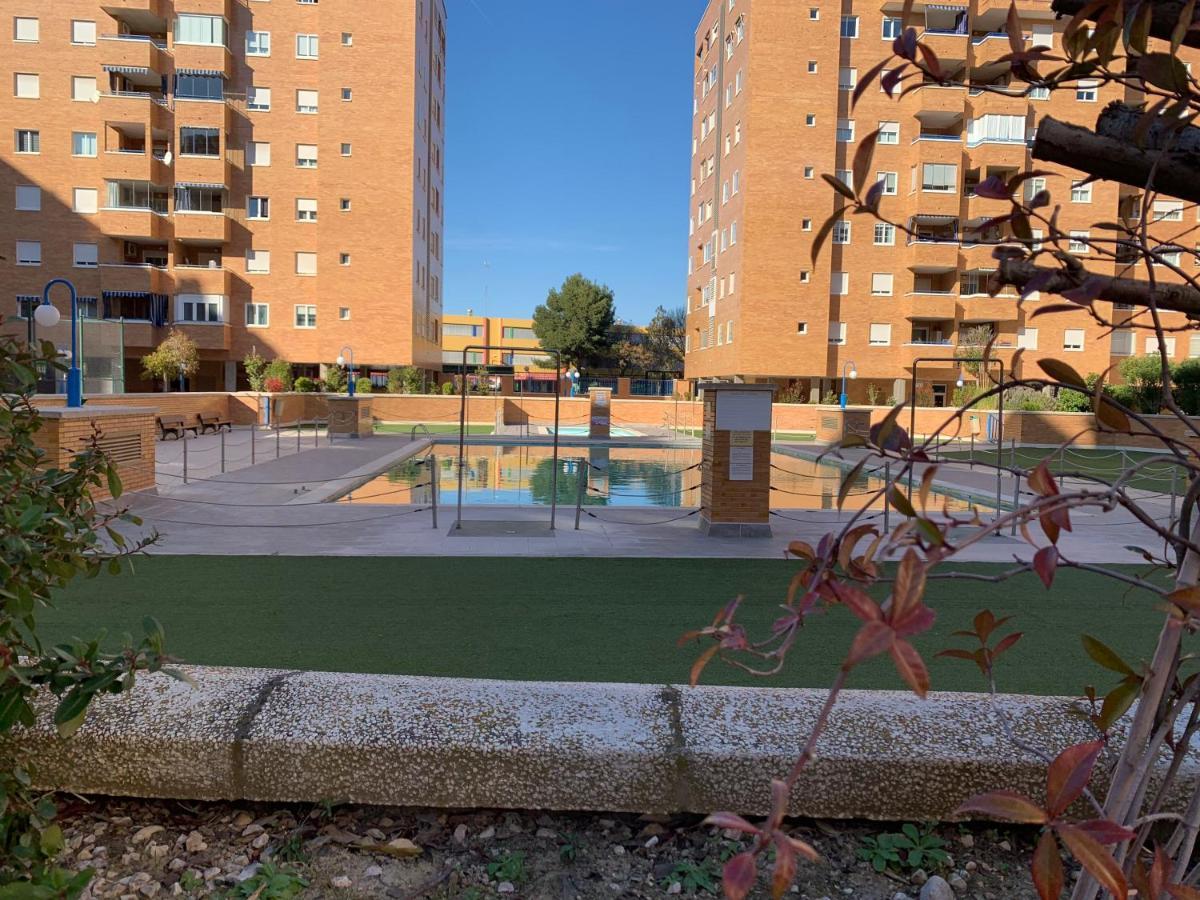 Apto Alma Parking Y Piscina Gratis Zaragoza Exterior photo